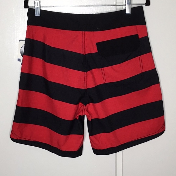 New men’s Body Glove shorts. - Picture 2 of 5